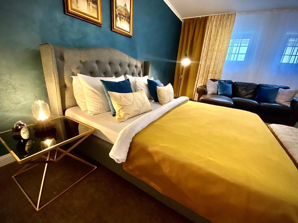 Sarada Boutique Luxury Apartment เดวา ภายนอก รูปภาพ
