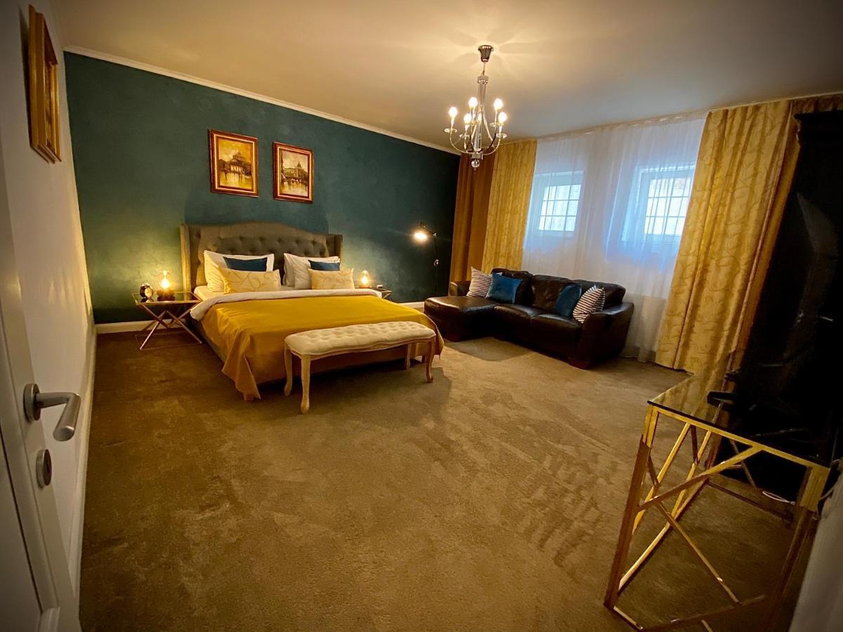 Sarada Boutique Luxury Apartment เดวา ภายนอก รูปภาพ