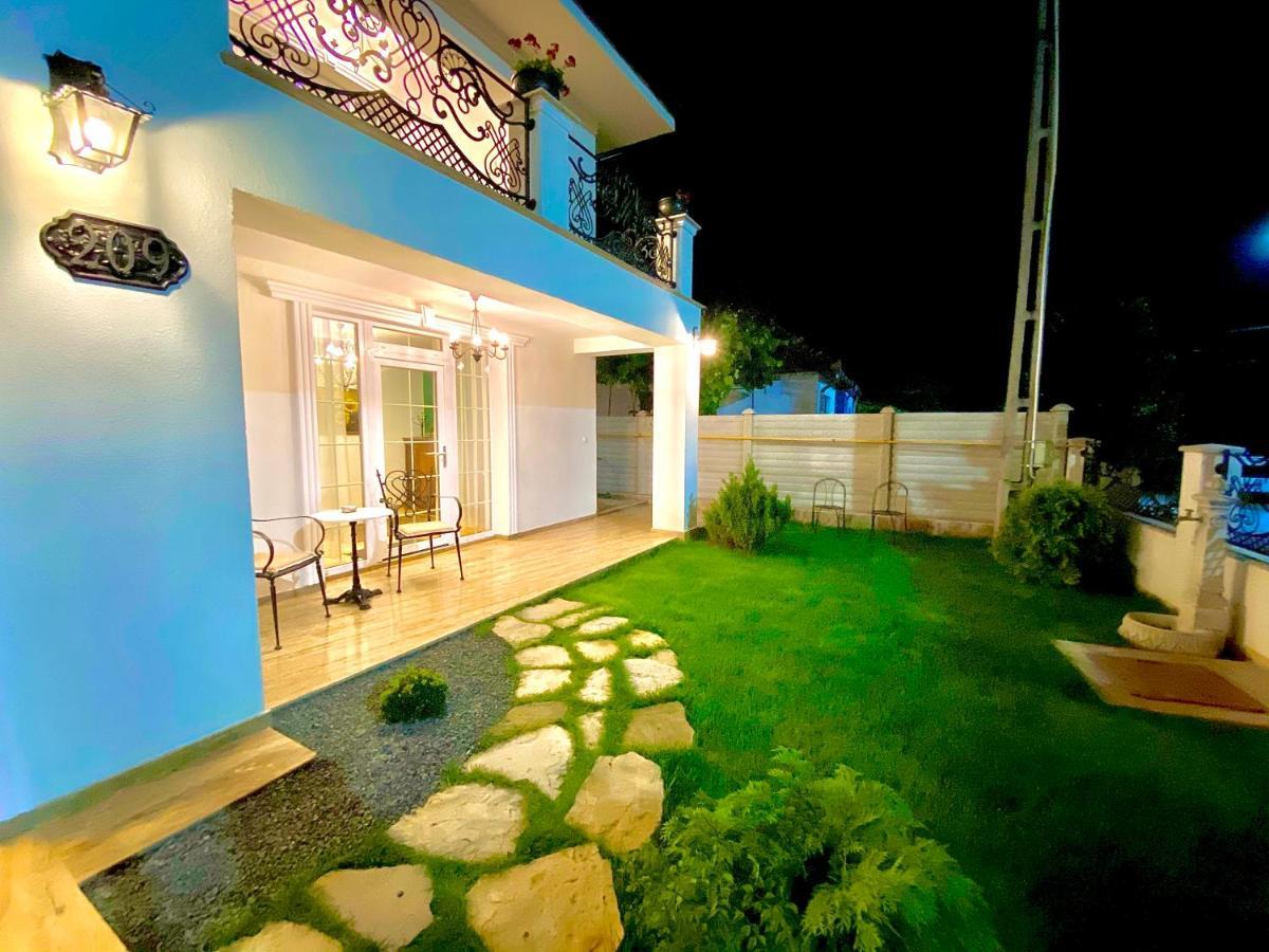 Sarada Boutique Luxury Apartment เดวา ภายนอก รูปภาพ