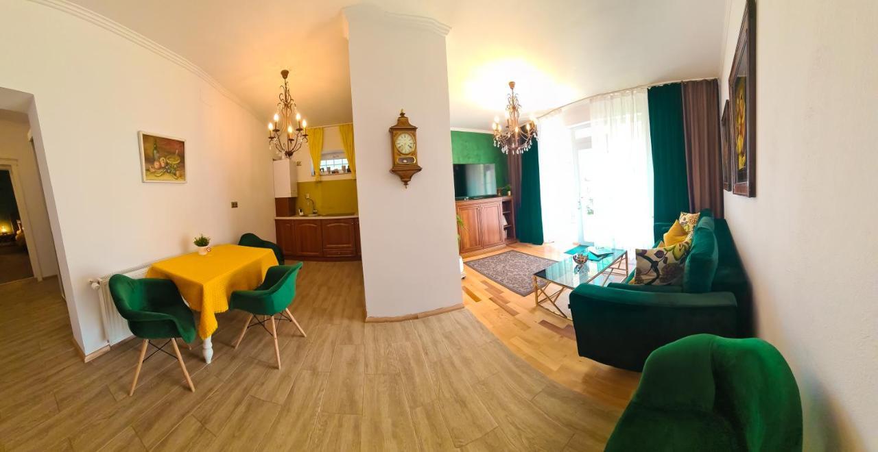 Sarada Boutique Luxury Apartment เดวา ภายนอก รูปภาพ