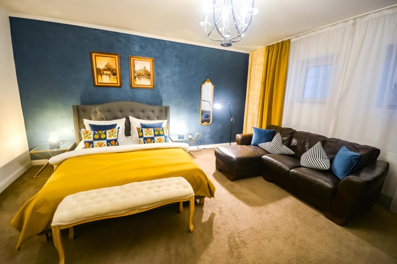 Sarada Boutique Luxury Apartment เดวา ภายนอก รูปภาพ