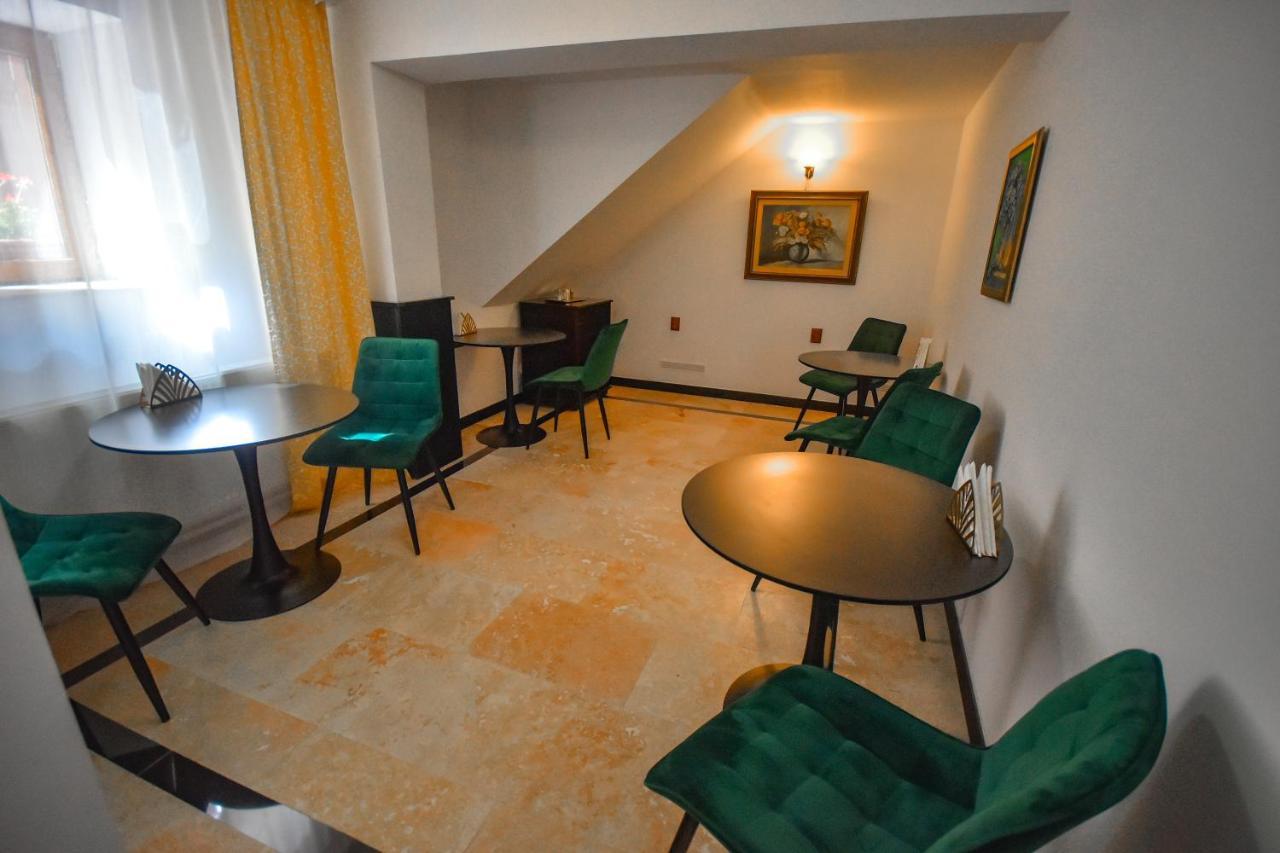 Sarada Boutique Luxury Apartment เดวา ภายนอก รูปภาพ